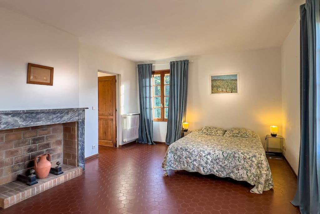 Mas De Charme En Pleine Camargue Βίλα Saint-Gilles  Εξωτερικό φωτογραφία